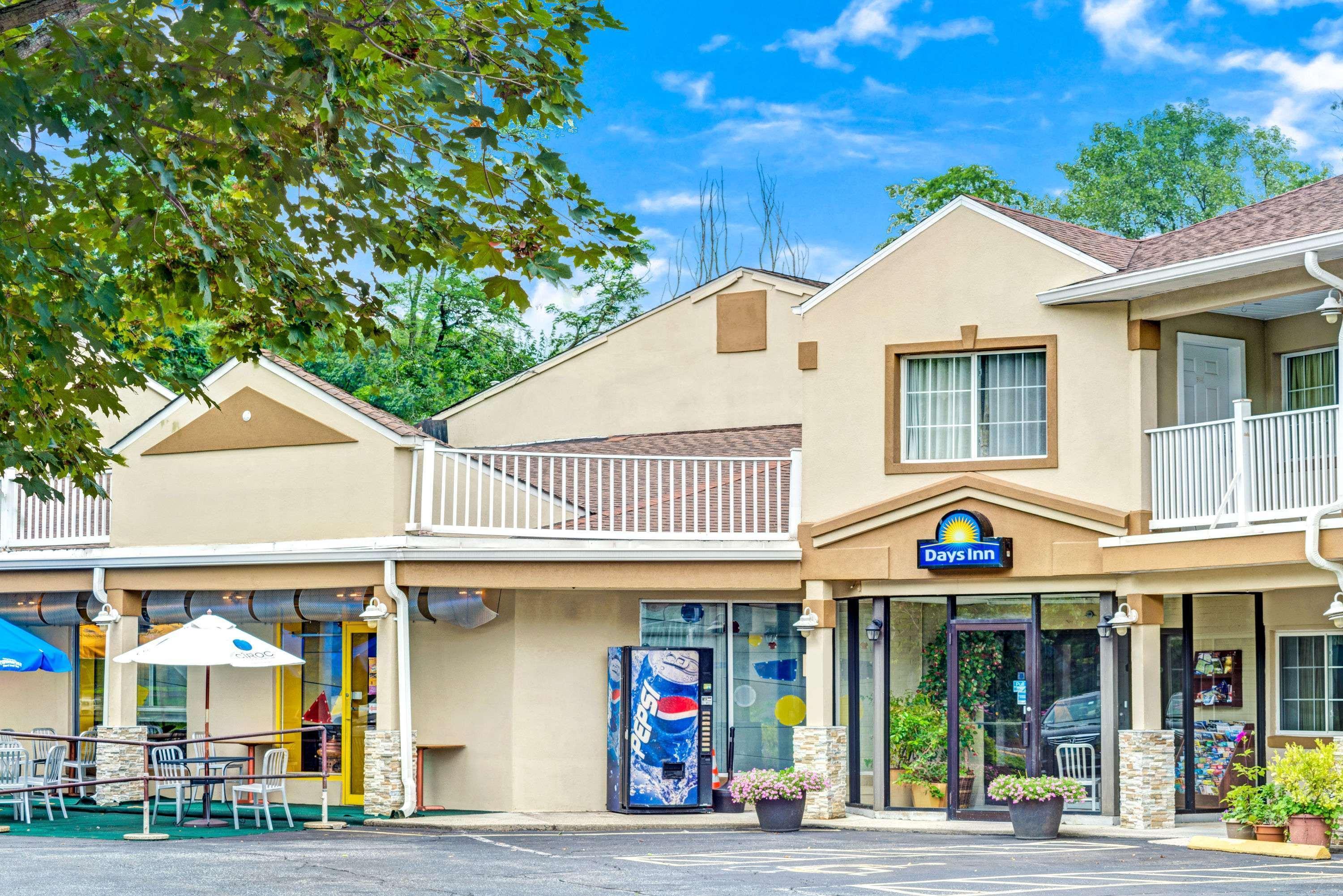 Days Inn By Wyndham Ridgefield Extérieur photo