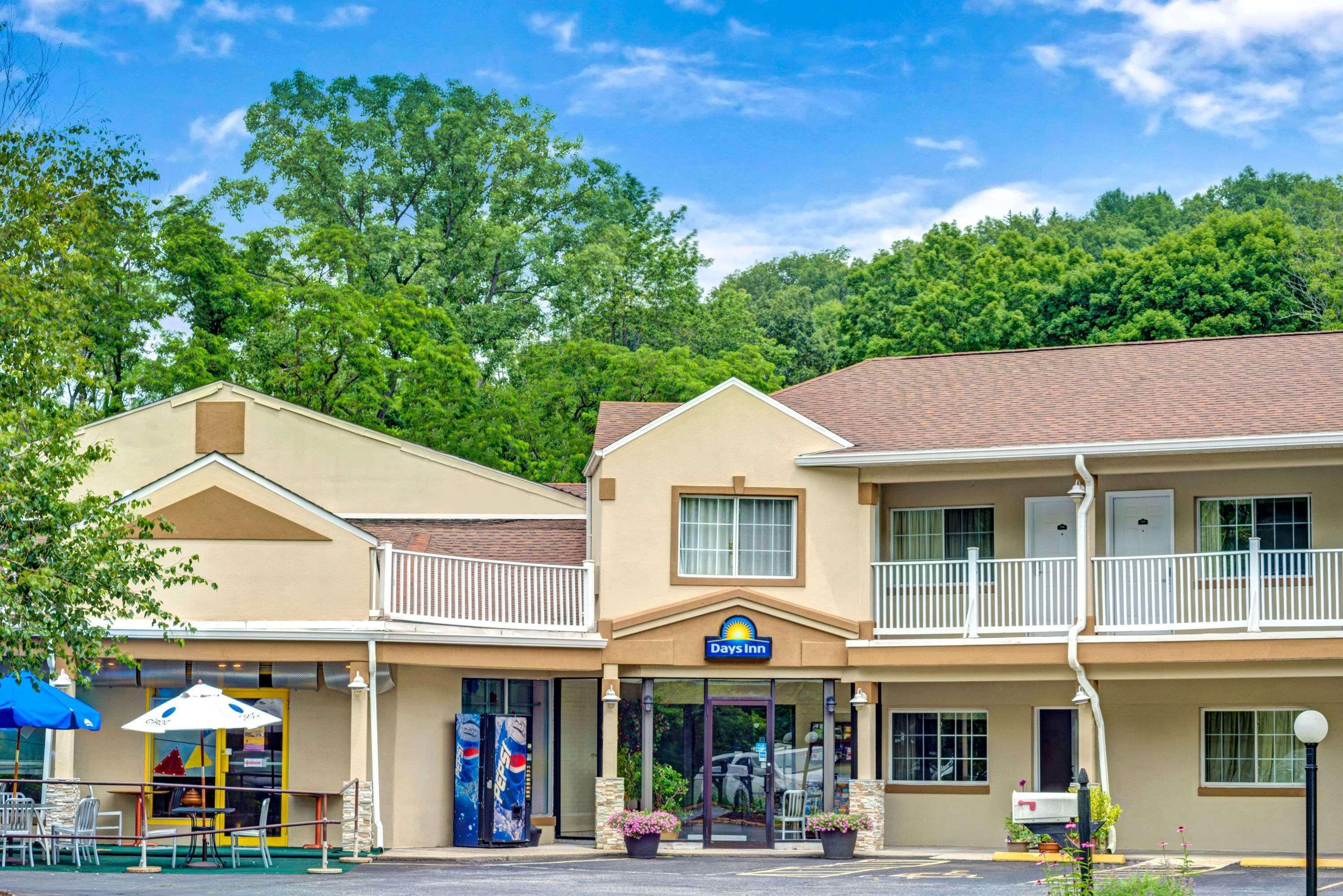 Days Inn By Wyndham Ridgefield Extérieur photo